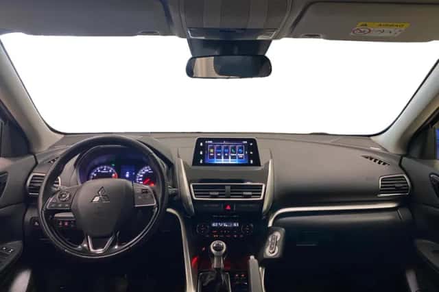 Mitsubishi Eclipse Cross (2018) thumbnail 19