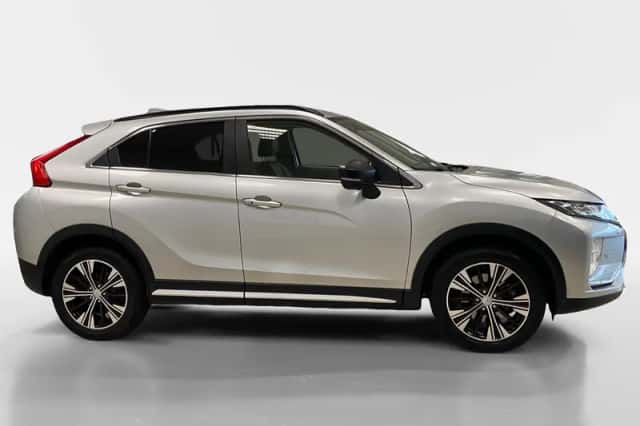 Mitsubishi Eclipse Cross (2018) thumbnail 3