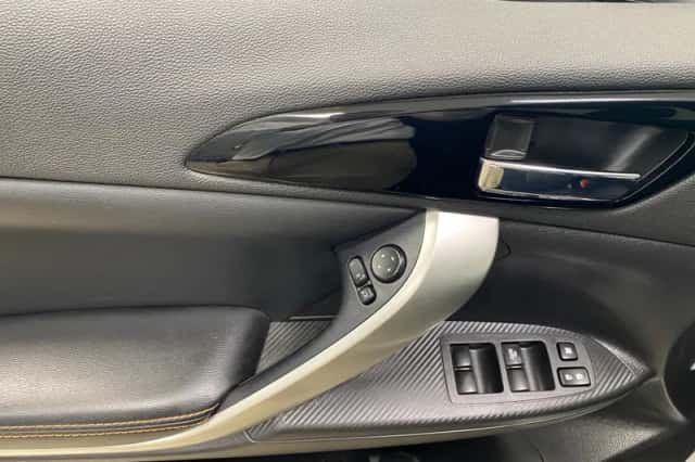 Mitsubishi Eclipse Cross (2018) thumbnail 27