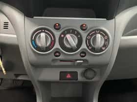 Suzuki Alto (2009) thumbnail 16