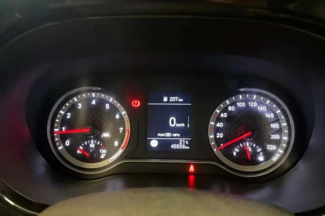 Hyundai i10 (2022) thumbnail 16