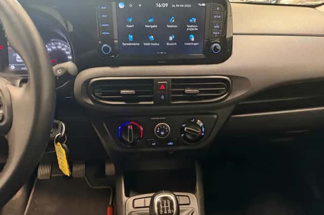 Hyundai i10 (2022) thumbnail 17