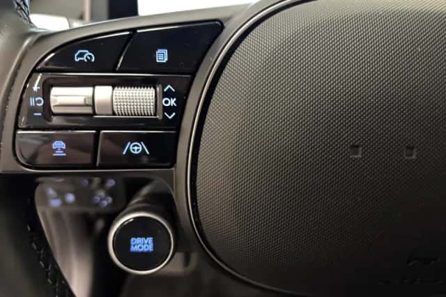 Hyundai Ioniq 6 (2023) thumbnail 13