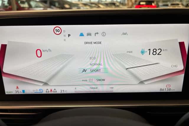 Hyundai Ioniq 6 (2023) thumbnail 16