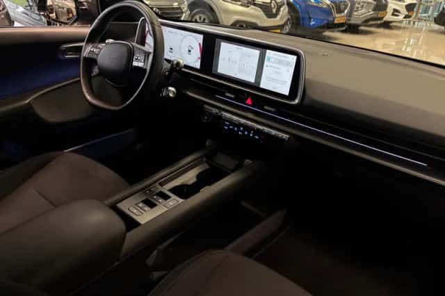 Hyundai Ioniq 6 (2023) thumbnail 23