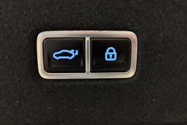 Hyundai Ioniq 6 (2023) thumbnail 26