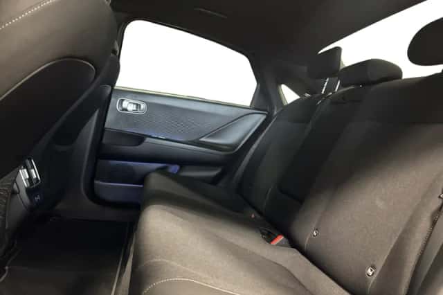 Hyundai Ioniq 6 (2023) thumbnail 31