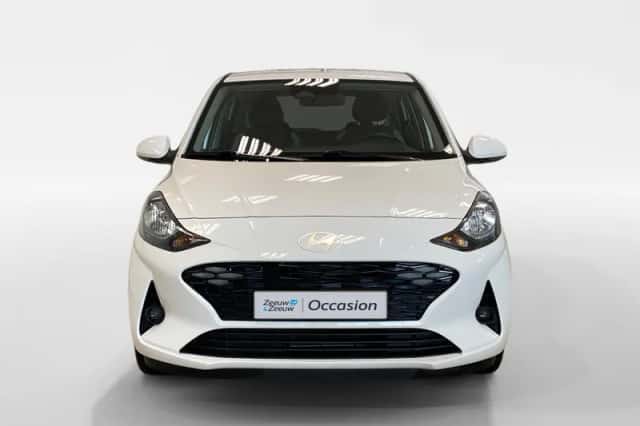 Hyundai i10 (2023) thumbnail 2