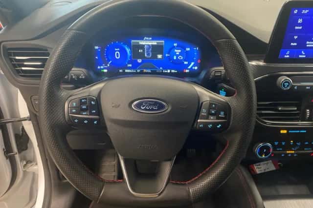 Ford Kuga (2023) thumbnail 12