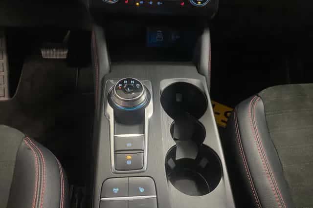 Ford Kuga (2023) thumbnail 19
