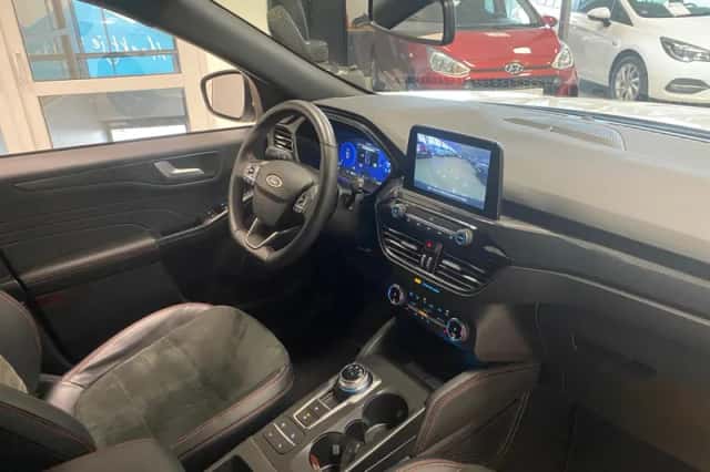 Ford Kuga (2023) thumbnail 22
