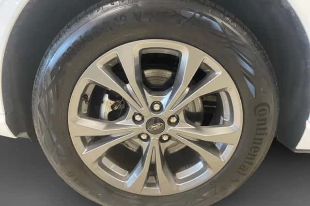 Ford Kuga (2023) thumbnail 8