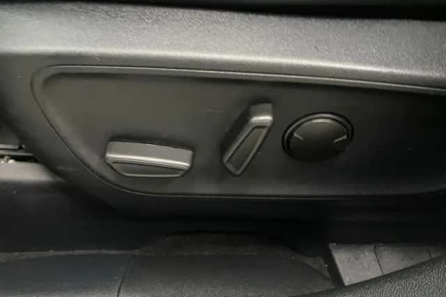 Ford Kuga (2023) thumbnail 10
