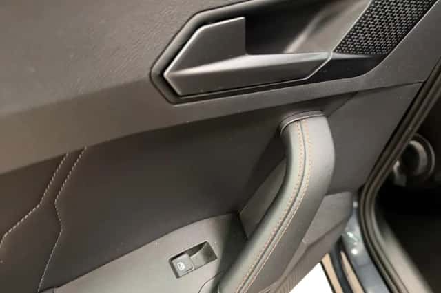 CUPRA Formentor (2024) thumbnail 24
