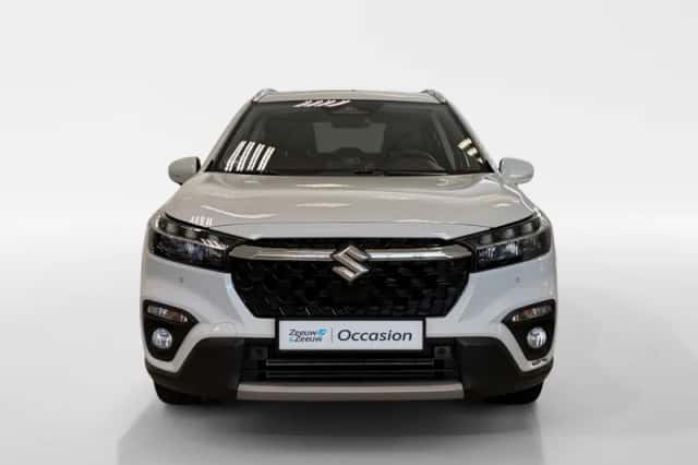 Suzuki S-Cross (2024) thumbnail 2