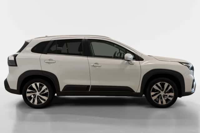 Suzuki S-Cross (2024) thumbnail 4