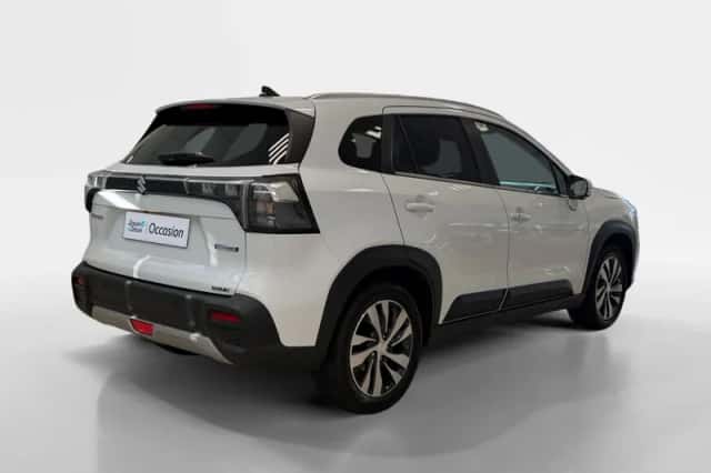 Suzuki S-Cross (2024) thumbnail 5