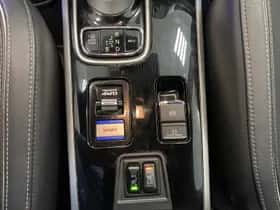 Mitsubishi Outlander (2020) thumbnail 18