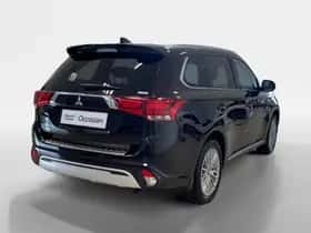 Mitsubishi Outlander (2020) thumbnail 3