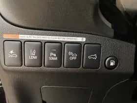 Mitsubishi Outlander (2020) thumbnail 23
