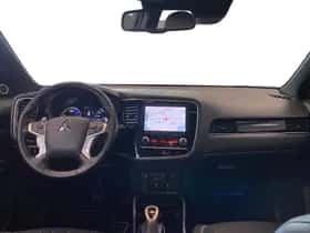 Mitsubishi Outlander (2020) thumbnail 9
