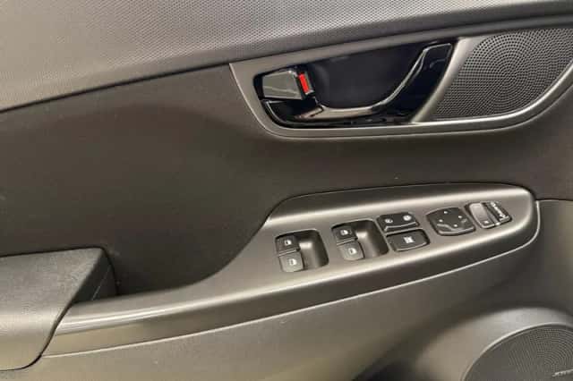 Hyundai Kona (2020) thumbnail 23