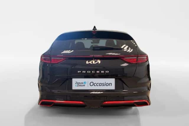 Kia Proceed (2024) thumbnail 6