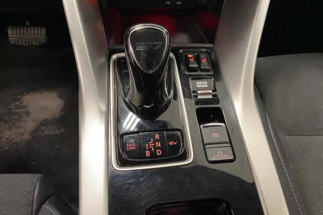 Mitsubishi Eclipse Cross (2022) thumbnail 17