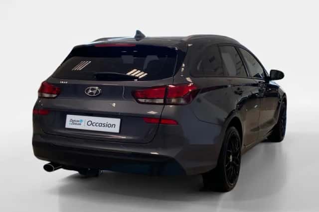 Hyundai i30 (2017) thumbnail 5
