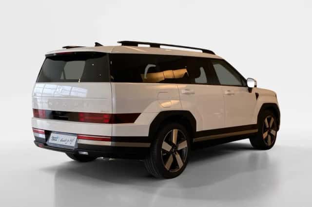 Hyundai Santa Fe (2026) thumbnail 5