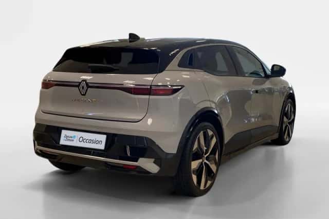 Renault Mégane E-Tech (2022) thumbnail 5