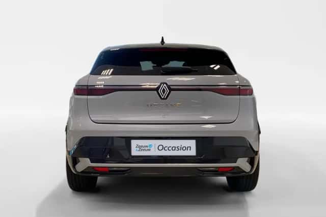 Renault Mégane E-Tech (2022) thumbnail 6
