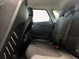 Renault Captur (2018) thumbnail 27