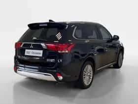 Mitsubishi Outlander (2019) thumbnail 2