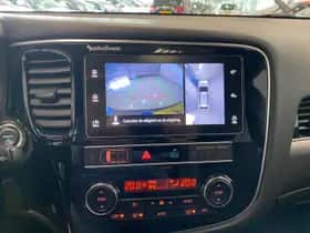 Mitsubishi Outlander (2019) thumbnail 14