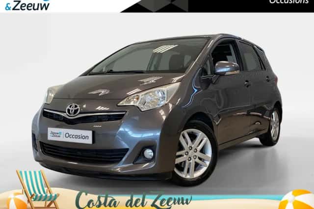 Toyota Verso-S (2014) thumbnail 1