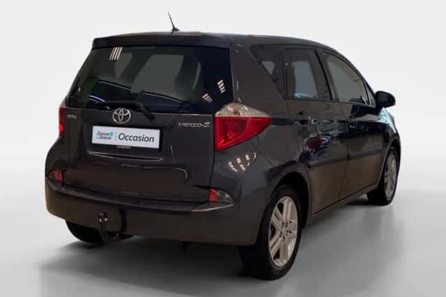 Toyota Verso-S (2014) thumbnail 5