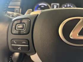 Lexus IS (2019) thumbnail 23