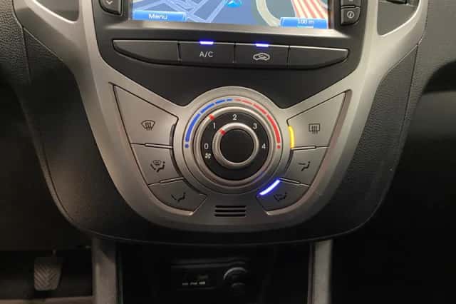 Hyundai ix20 (2015) thumbnail 18