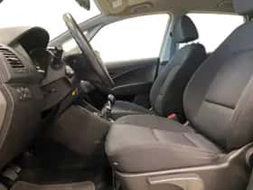 Hyundai ix20 (2015) thumbnail 9