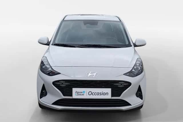 Hyundai i10 (2024) thumbnail 2
