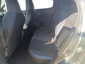 Nissan Juke (2024) thumbnail 21