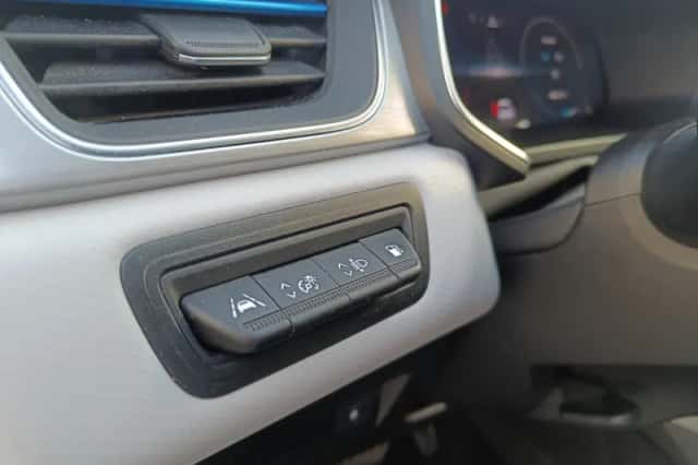 Renault Captur (2021) thumbnail 16