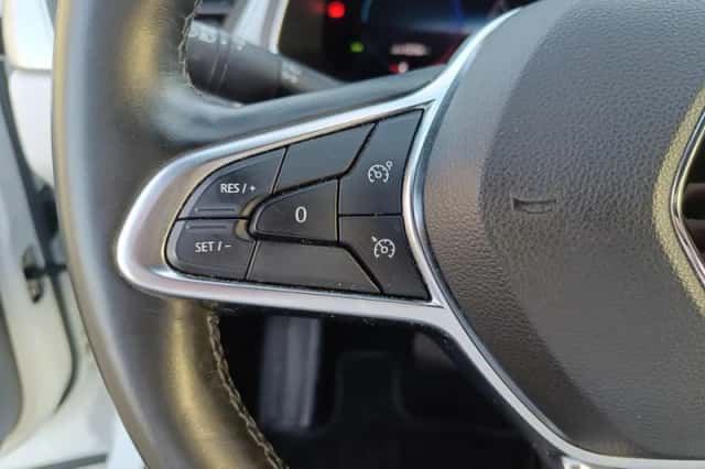 Renault Captur (2021) thumbnail 19