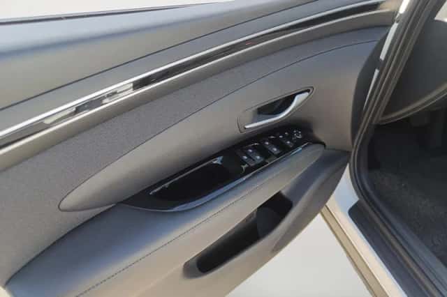 Hyundai Tucson (2021) thumbnail 16