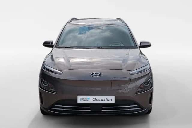 Hyundai Kona (2022) thumbnail 2