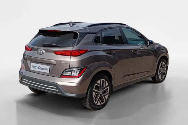 Hyundai Kona (2022) thumbnail 5