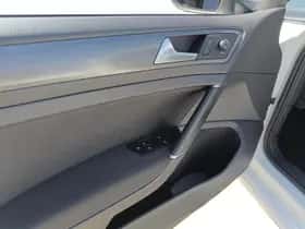 Volkswagen E-Golf (2020) thumbnail 17