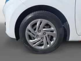 Hyundai i10 (2023) thumbnail 9
