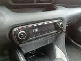 Toyota Yaris (2023) thumbnail 16
